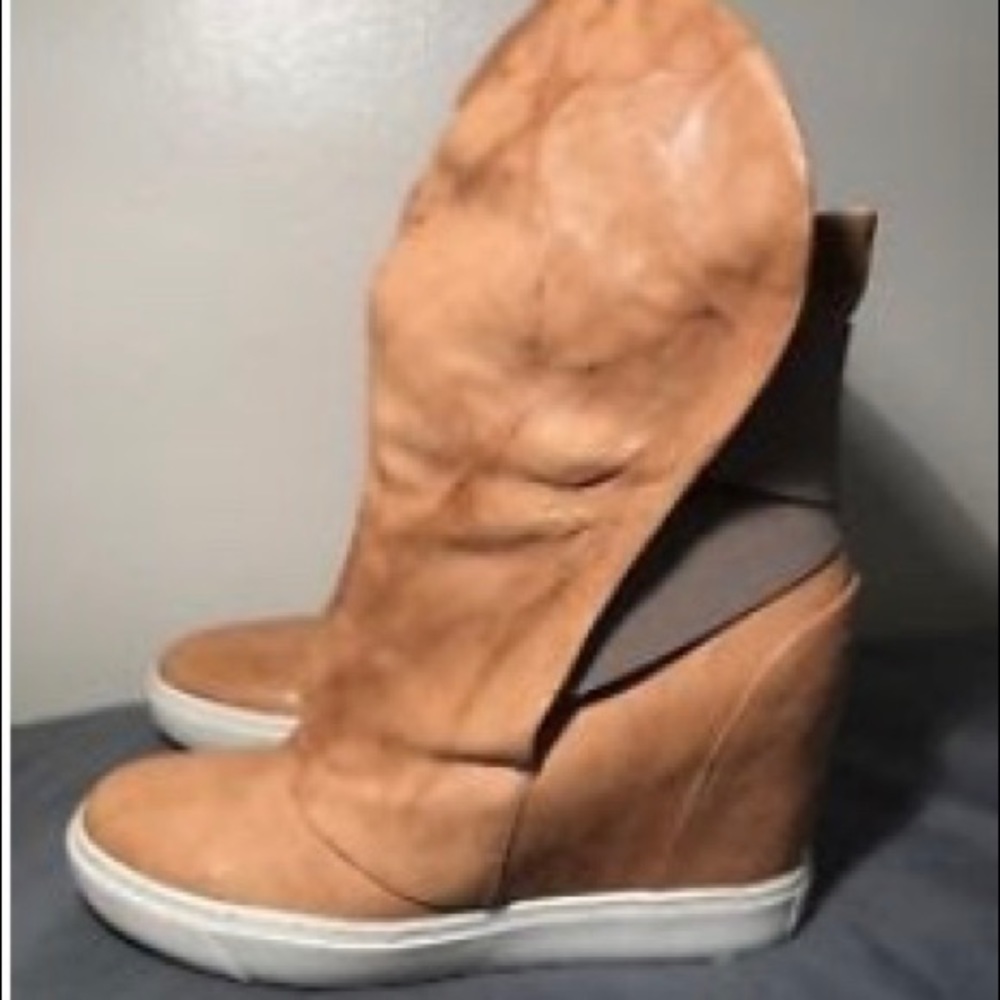 Fred Segal Tan Leather Wedge Sneaker Boot